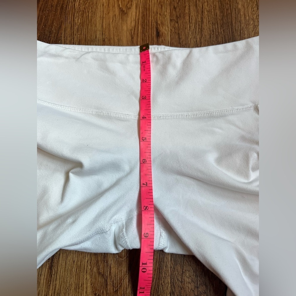 Alo yoga white cropped leggings Women’s size S - Picture 7 of 8